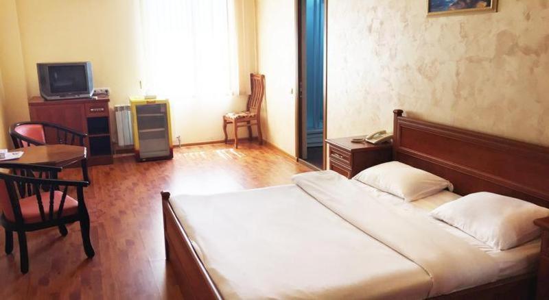 Primer Hotel Erevan Cameră foto