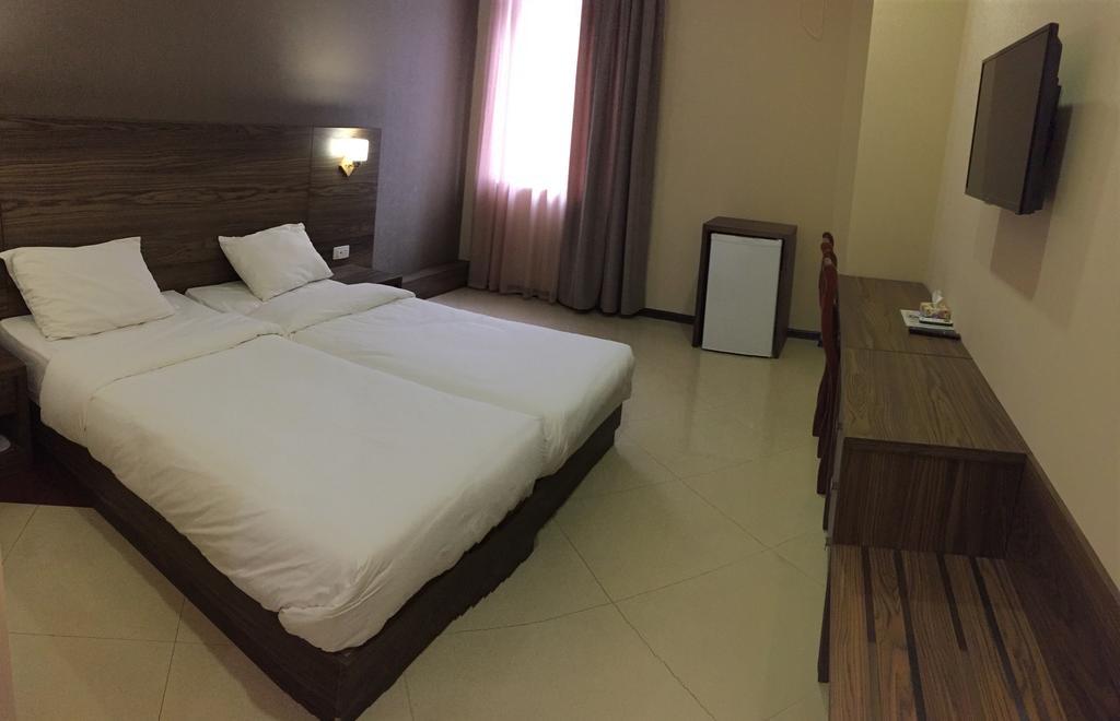 Primer Hotel Erevan Exterior foto